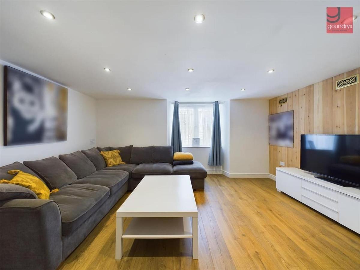 Truroflat Apartment Exterior photo